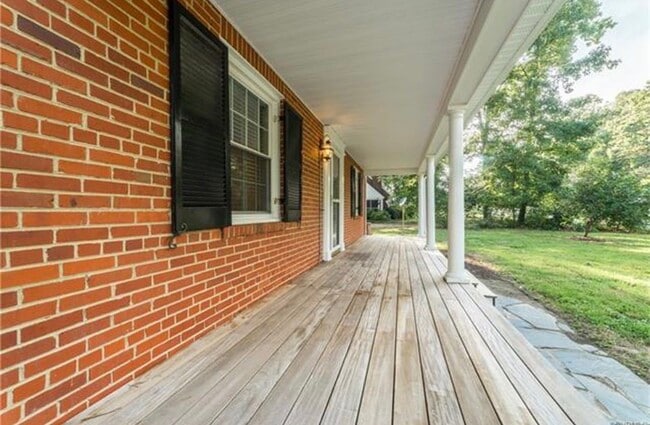 6615 Forest Hill Ave in Richmond, VA - Building Photo - Building Photo