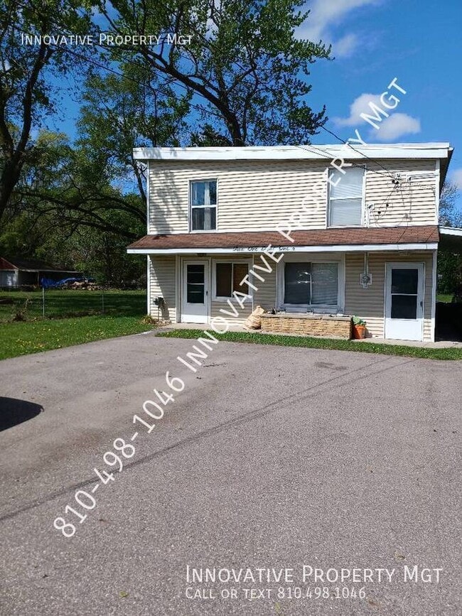 property at 5181 1/2 N Elms