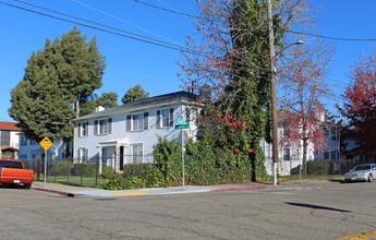 3031 62nd Ave in Oakland, CA - Foto de edificio - Building Photo