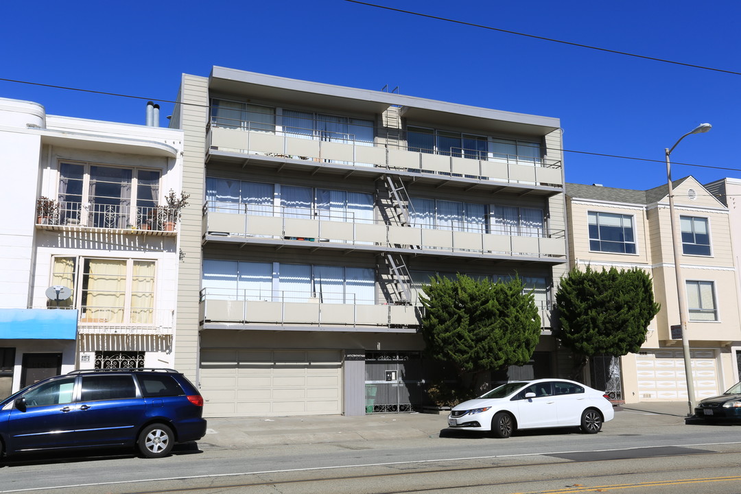 2728 Judah St in San Francisco, CA - Building Photo