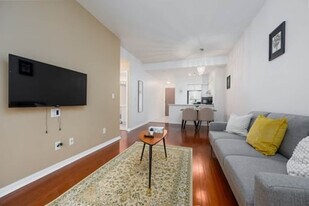 219 Fort York Blvd, Unit SI ID1539925P in Toronto, ON - Building Photo