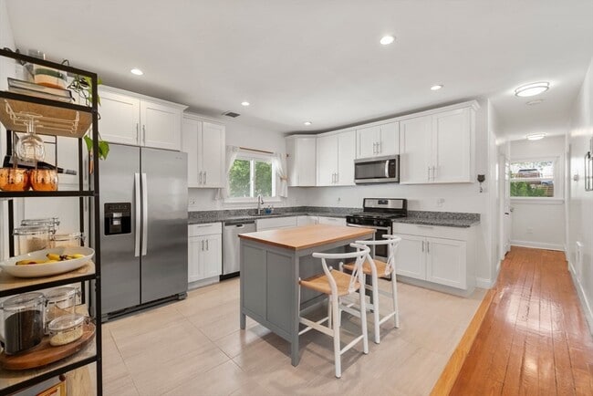 62 Park Ave in Winthrop, MA - Building Photo - Building Photo