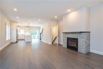 15 Park Ave in Harrison, NY - Building Photo - Building Photo