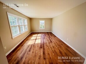 103 Lexington Dr in Williamsburg, VA - Building Photo - Building Photo