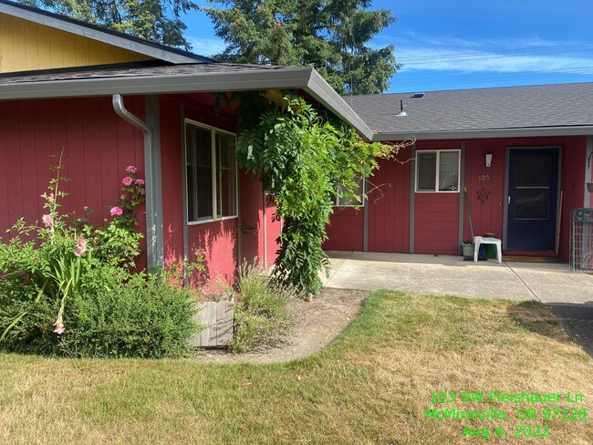 103-105 SW Fleishauer Ln in McMinnville, OR - Building Photo - Building Photo