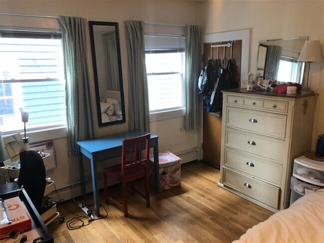 33 Jay St, Unit 1 in Somerville, MA - Building Photo - Building Photo