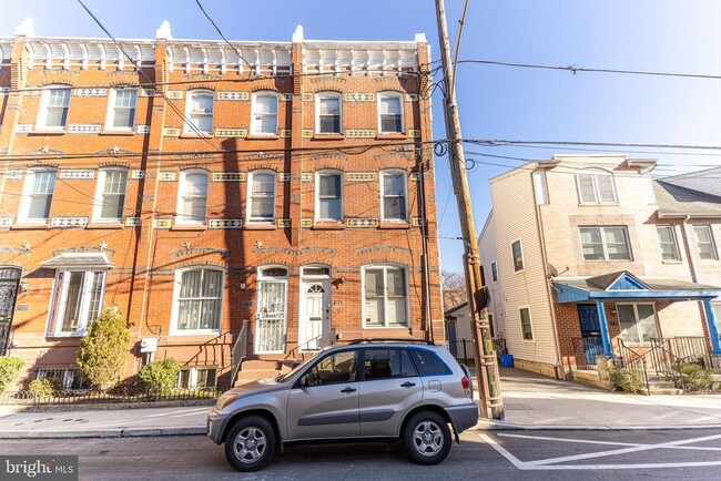 property at 1721 N Bouvier St