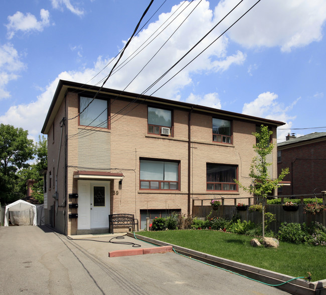 39 Edinborough Ct in Toronto, ON - Building Photo - Primary Photo