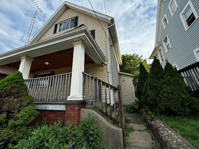 property at 909 4th St NW