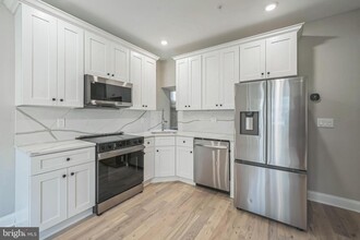 1702 S 22nd St in Philadelphia, PA - Foto de edificio - Building Photo