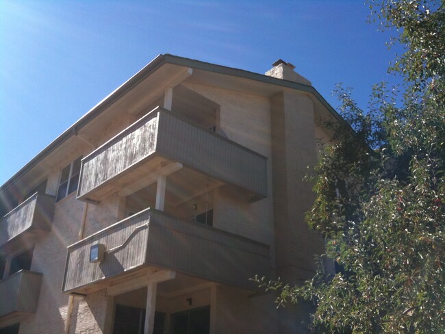 property at 3035 Oneal Pky
