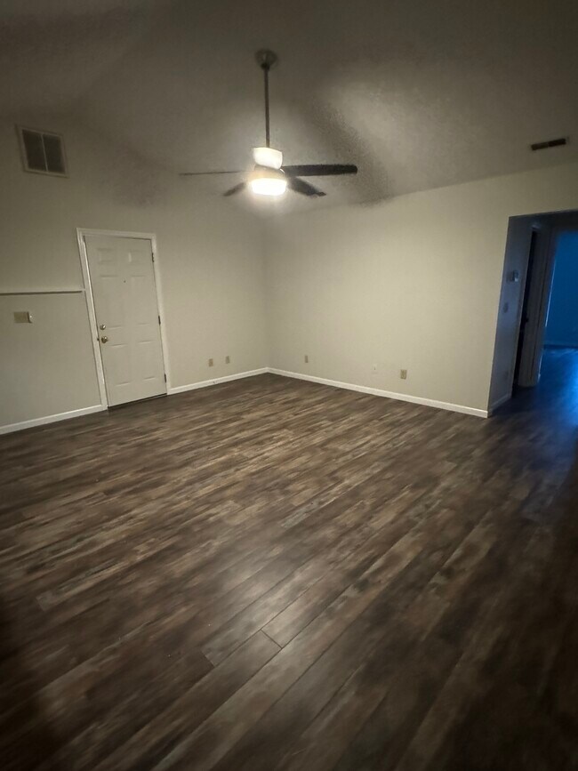 59 S Main St, Unit Apt B