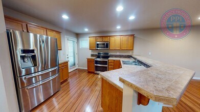 863 SW Windrose Terrace in Beaverton, OR - Building Photo - Building Photo