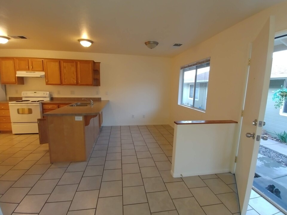 89 E Cliff House Dr, Unit 101 in Camp Verde, AZ - Building Photo