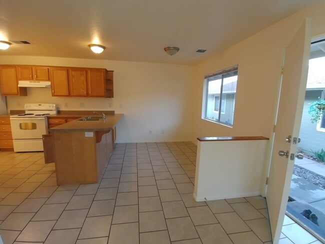 89 E Cliff House Dr, Unit 101