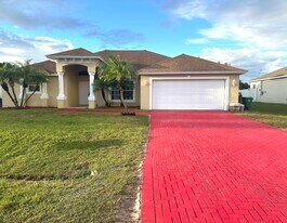 729 SW Sardinia Ave in Port St. Lucie, FL - Building Photo