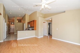 12720 Lake Vista Dr in Gibsonton, FL - Foto de edificio - Building Photo