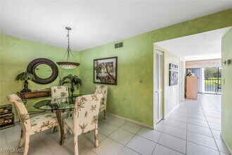 460 Fox Haven Dr in Naples, FL - Building Photo - Building Photo