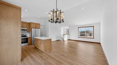 6237 Cody Pl NW in Rochester, MN - Building Photo - Building Photo