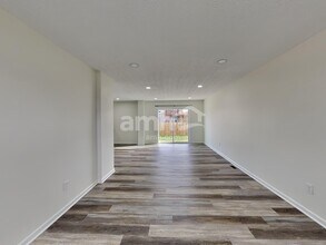 42 River Ct in South Bloomfield, OH - Building Photo - Building Photo