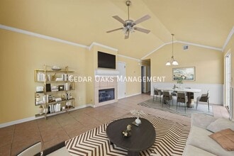 1110 S C Ct in Rogers, AR - Foto de edificio - Building Photo