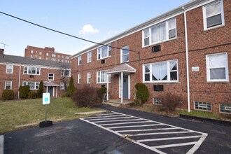 13984 Superior Rd in East Cleveland, OH - Building Photo - Building Photo