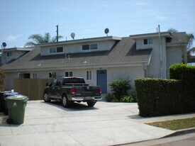1302 Electric Ave in Venice, CA - Building Photo