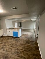 710 SW 3rd St in Andrews, TX - Building Photo