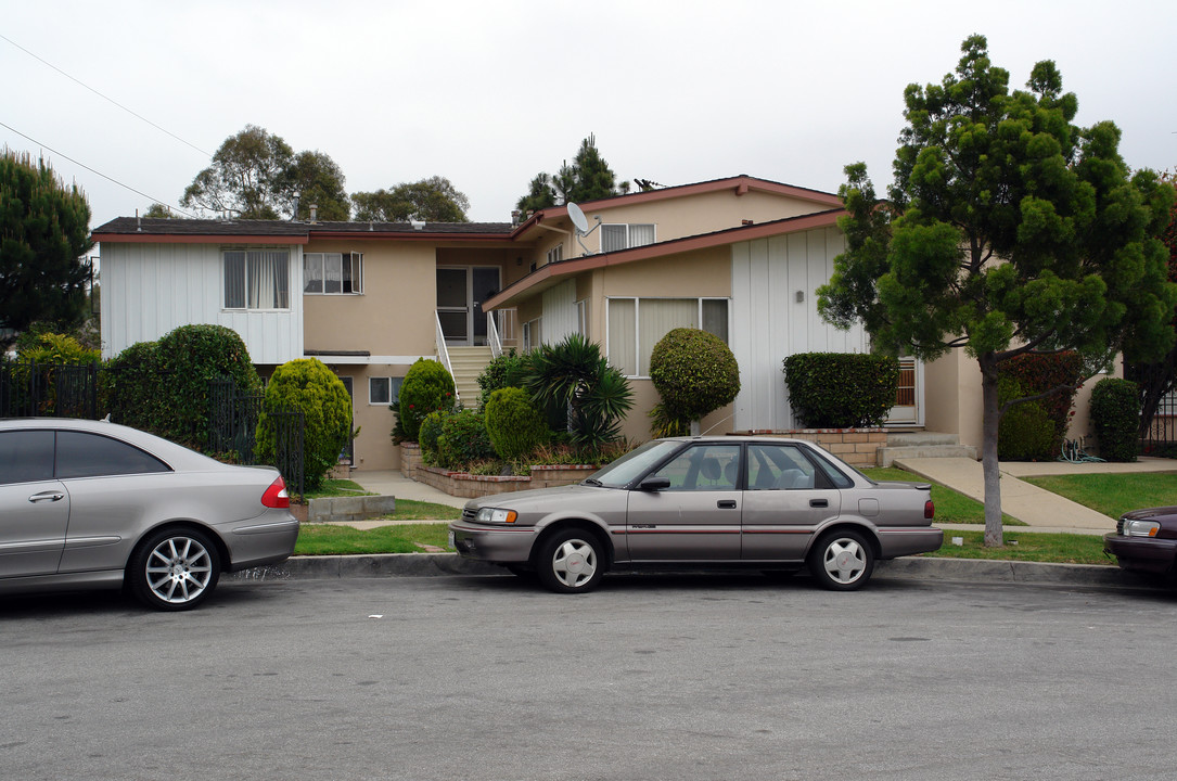 5900 Condon Ave in Los Angeles, CA - Building Photo