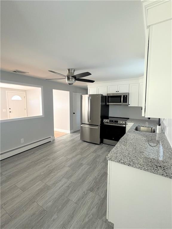 404 Arnold Rd in Coventry, RI - Building Photo - Building Photo