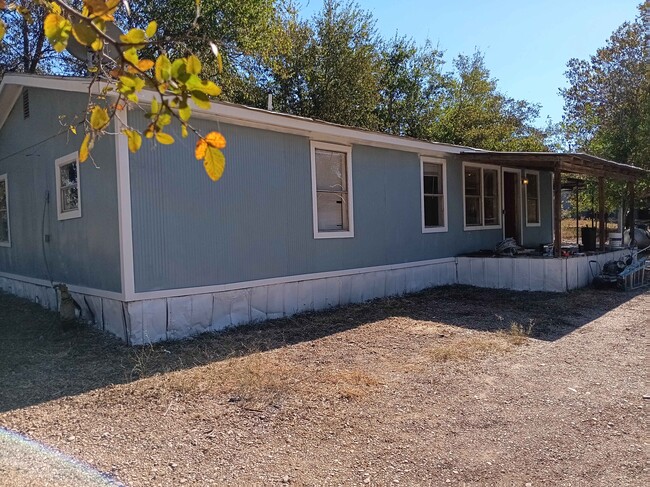 307 2nd St in Buckholts, TX - Building Photo - Building Photo