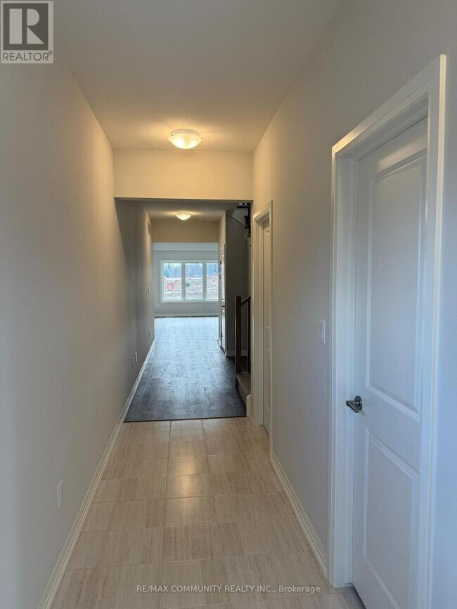 76 Acacia Rd in Pelham, ON - Building Photo - Building Photo