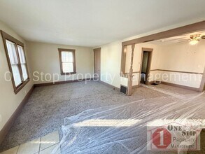 1013 S Cottage St in Independence, MO - Foto de edificio - Building Photo