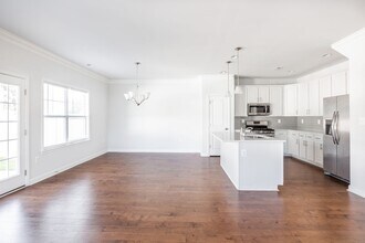8170 Carriage Homes Dr in Henrico, VA - Building Photo - Building Photo