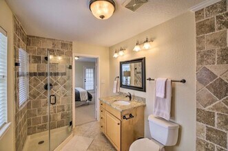 605-606 6th St in Kemah, TX - Building Photo - Building Photo