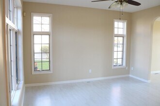 9939 Sequoia Ln, Unit 436 in Munster, IN - Building Photo - Building Photo