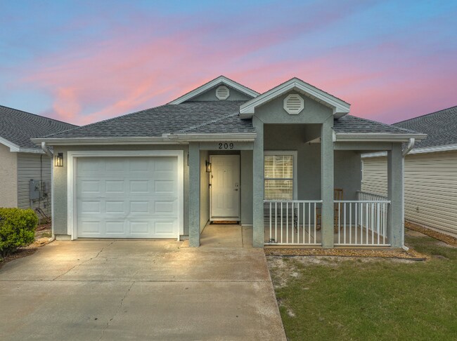 209 Seahorse Way in Panama City Beach, FL - Building Photo - Building Photo