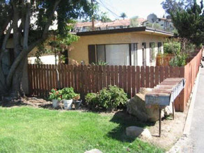 Las Casitas in Fallbrook, CA - Foto de edificio - Other