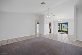 913 SE 27th Terrace in Cape Coral, FL - Building Photo - Building Photo