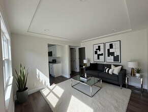 143 E 1st St, Unit 143 in San Dimas, CA - Building Photo - Building Photo