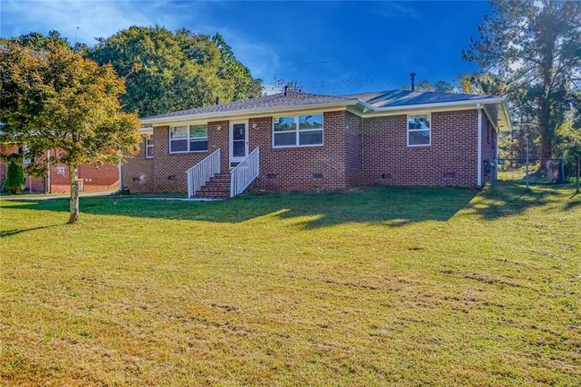 property at 2877 Whispering Hills Dr