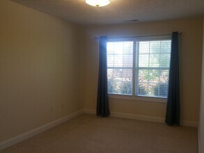 230 Willow Oak Dr NW in Christiansburg, VA - Foto de edificio - Building Photo
