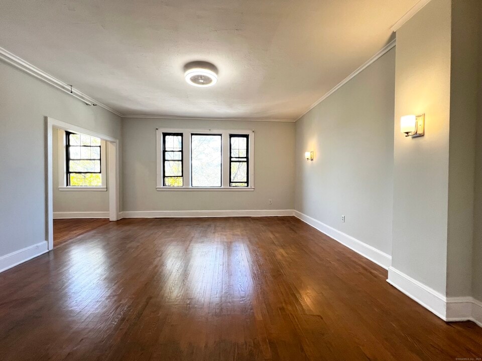 480 S Main St in Middletown, CT - Building Photo