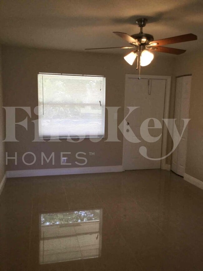 1300 NW 51st Ave in Lauderhill, FL - Building Photo - Building Photo