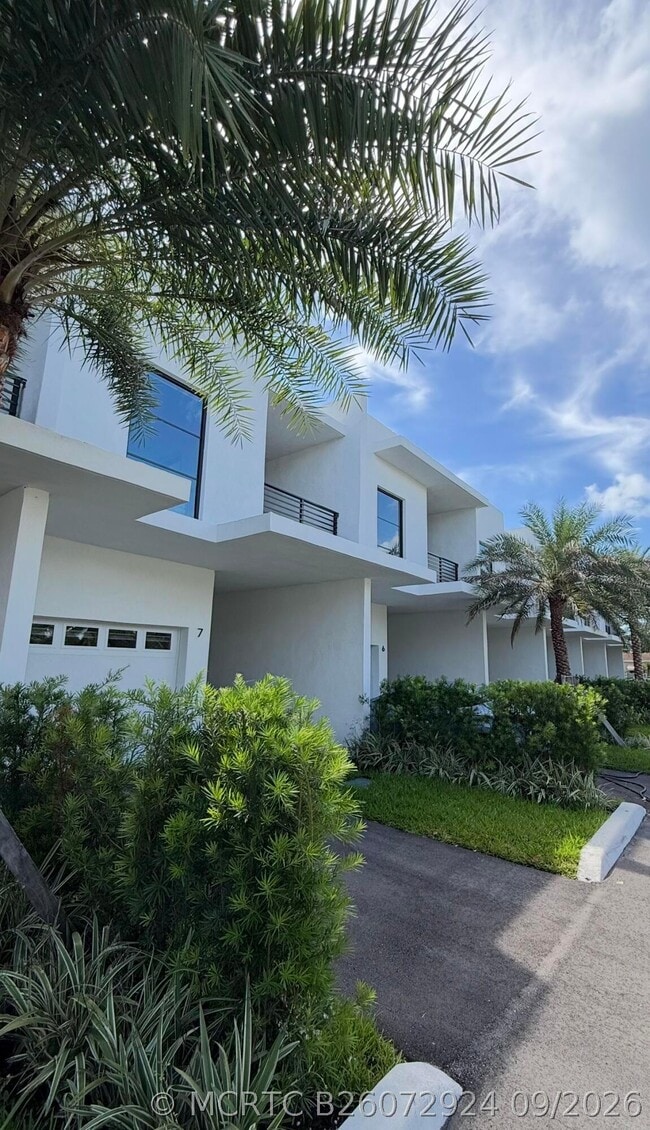 property at 2511 Pierce St