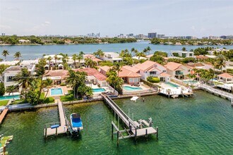 1430 Stillwater Dr in Miami Beach, FL - Building Photo - Building Photo