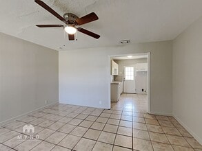 4821 Edith St in Corpus Christi, TX - Building Photo - Building Photo
