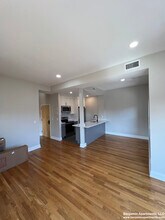 567 Columbus Ave, Unit 31 in Boston, MA - Building Photo - Building Photo