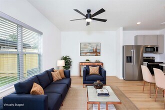 2031 Longmire Villas Ct in Conroe, TX - Building Photo - Building Photo