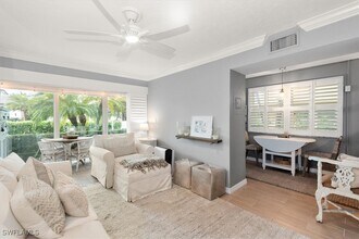 291A 8th Ave S in Naples, FL - Building Photo - Building Photo